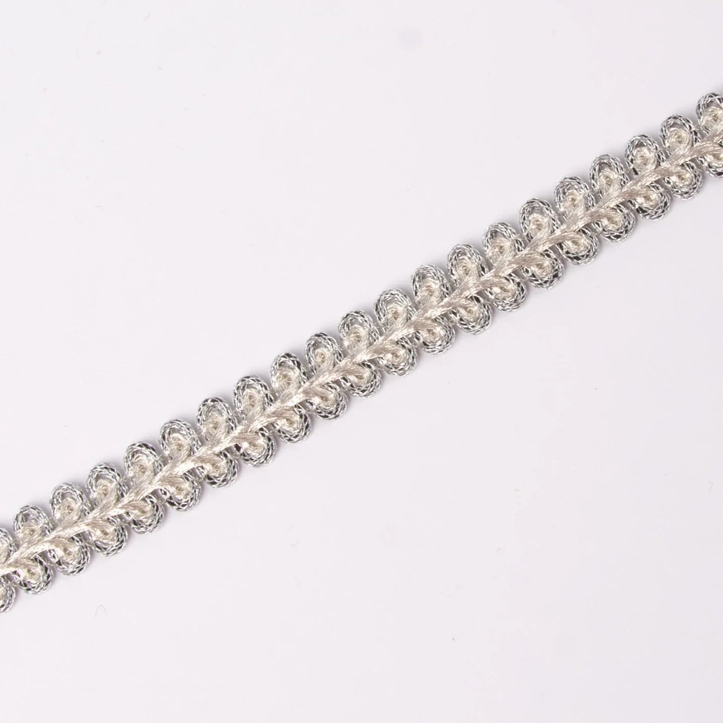 Agra. Sølvbraid 10mm-white silver
