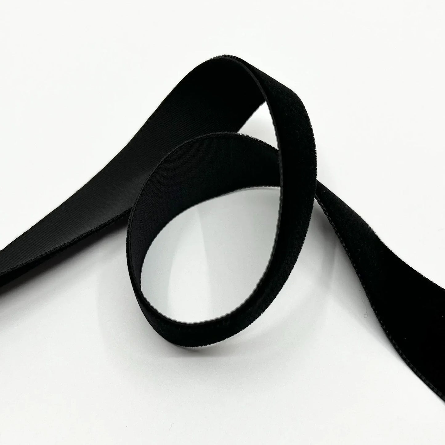 Velvet ribbon 22mm-black 725