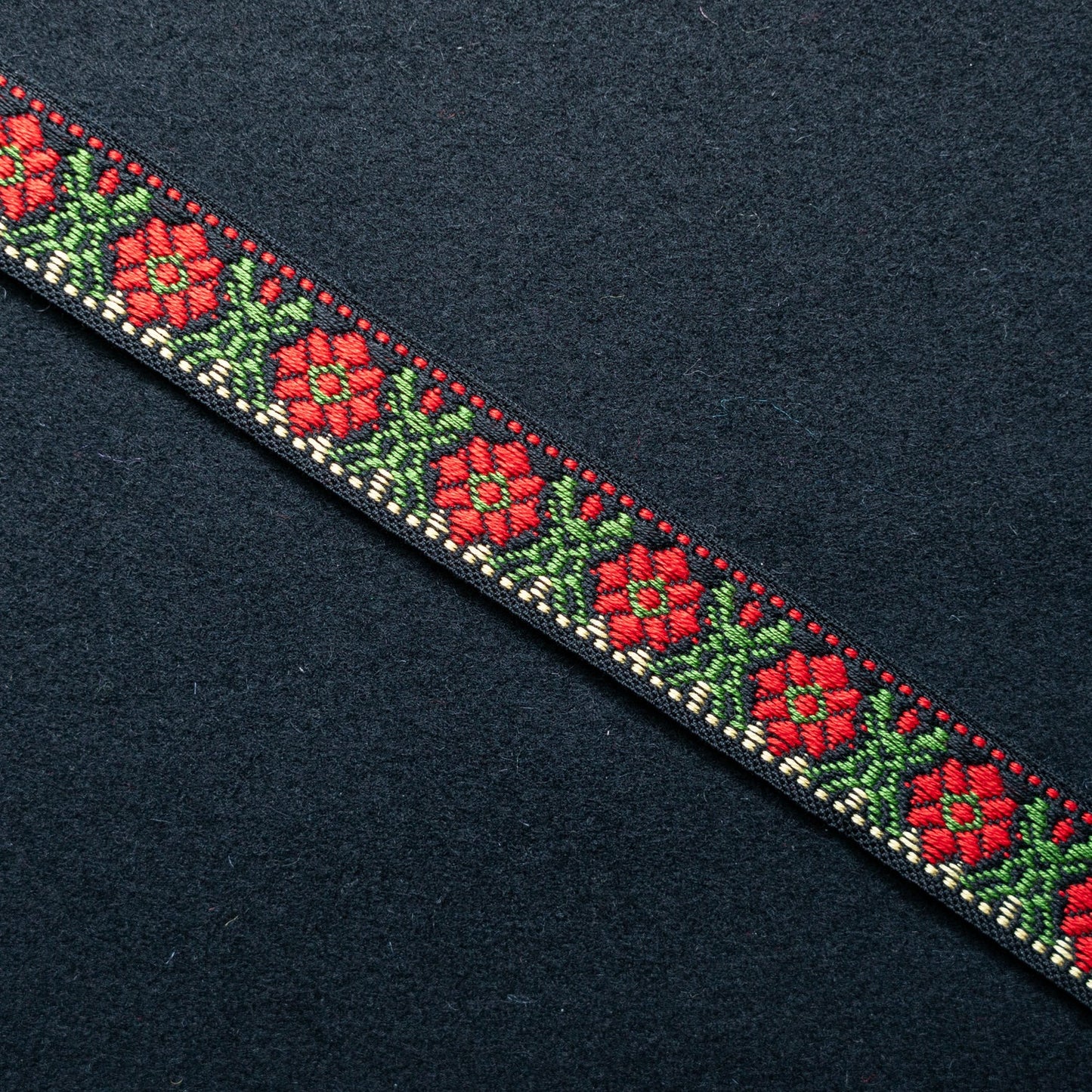 Hardanger #117-21mm-red/green