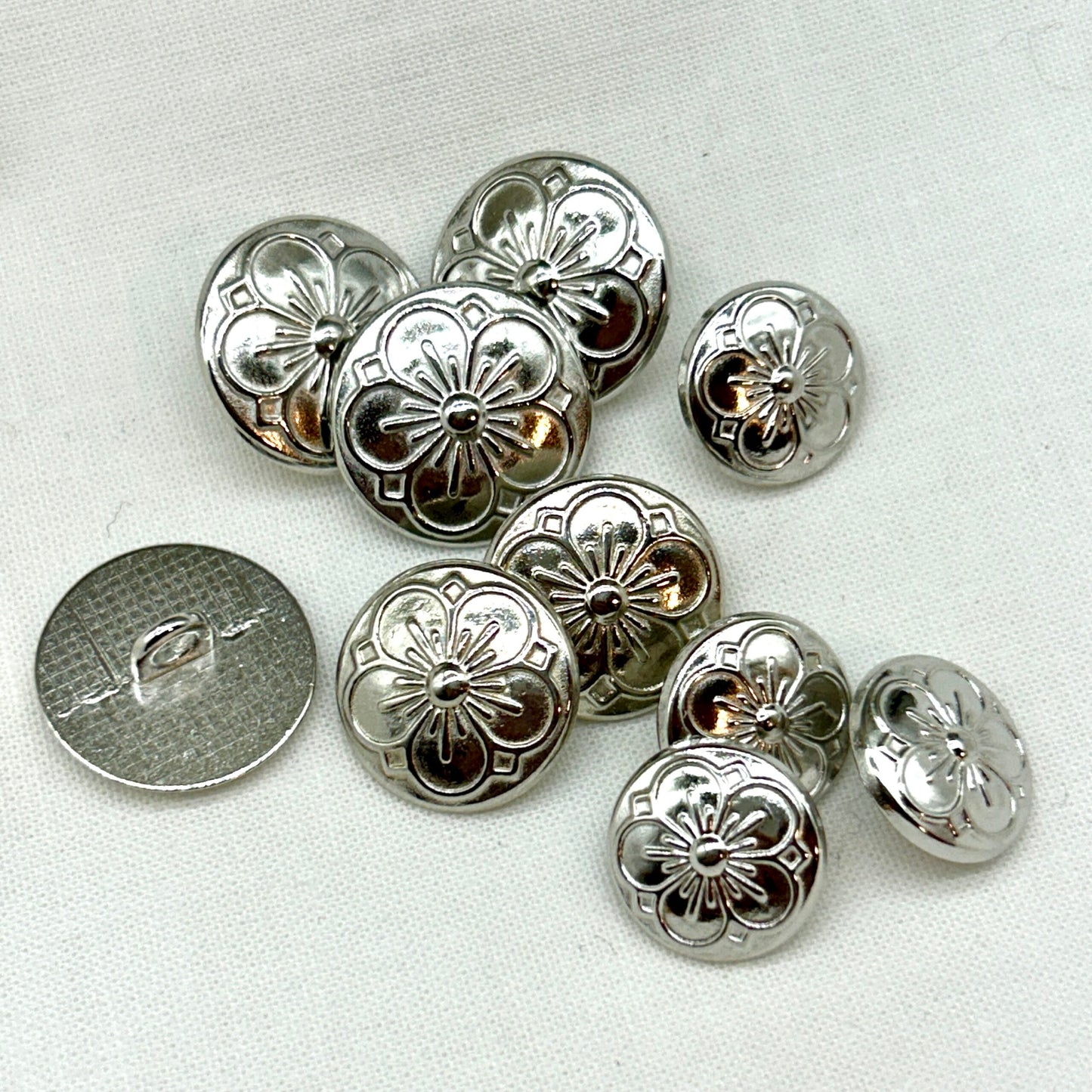 Button-Møre 20mm-light