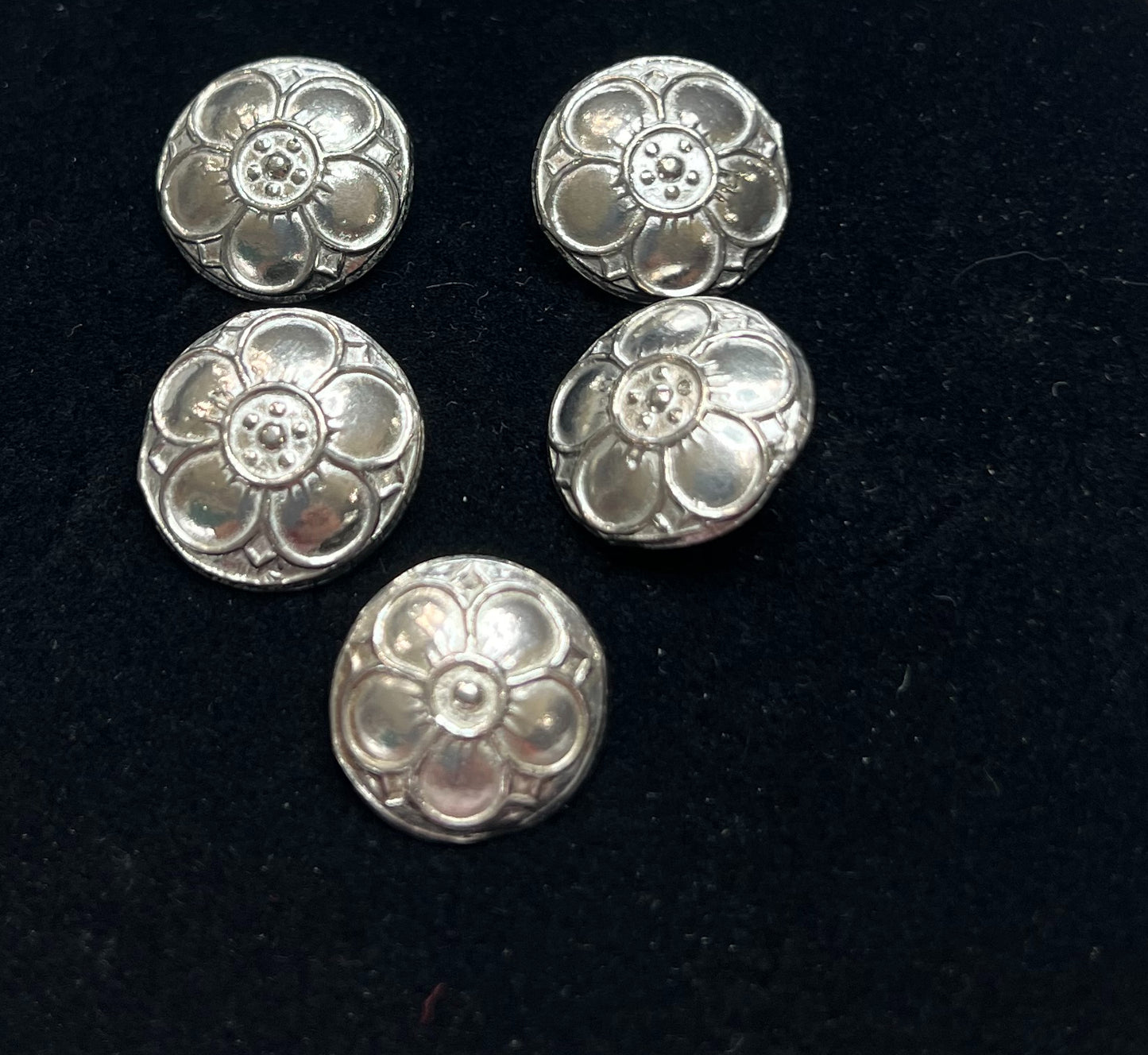 Button-Nora bright pewter-19mm