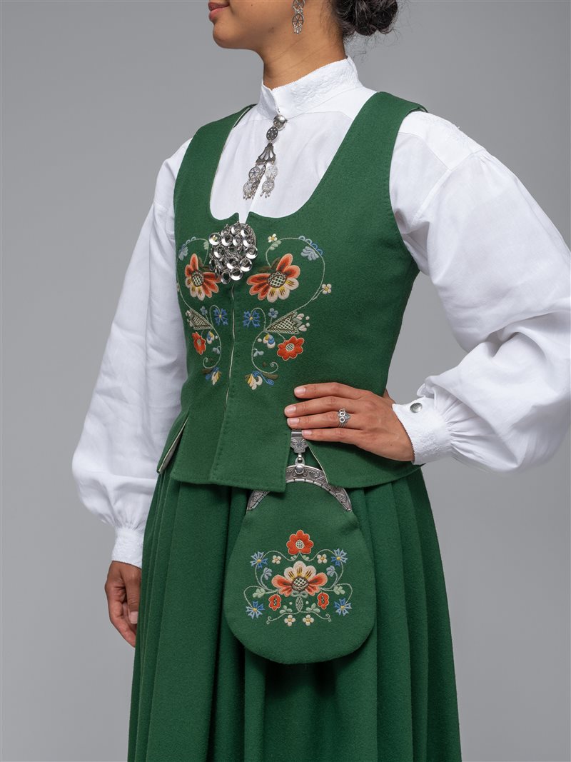 Bunad embroidery practice kit-Bolsøy Bunad