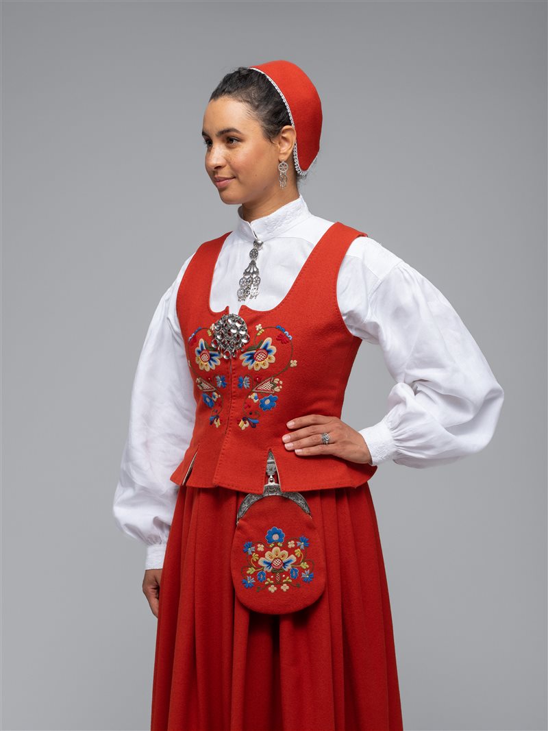 Bunad embroidery practice kit-Bolsøy Bunad