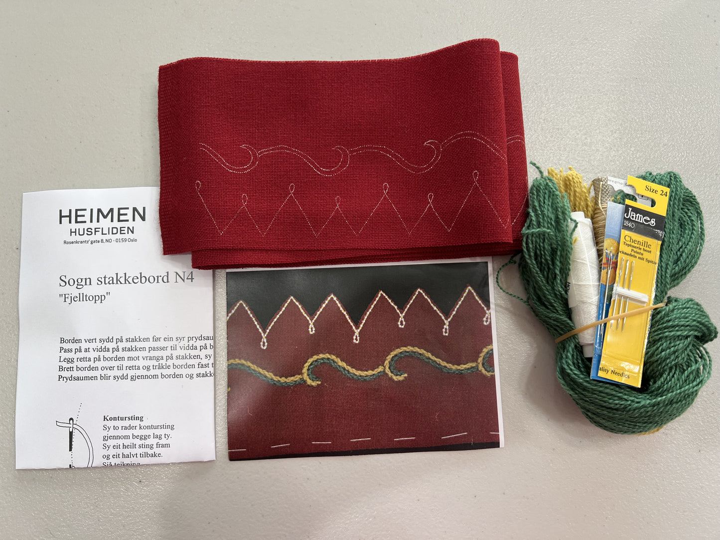 Skirt trim & embroidery kit-Sogn Fjelltopp-red