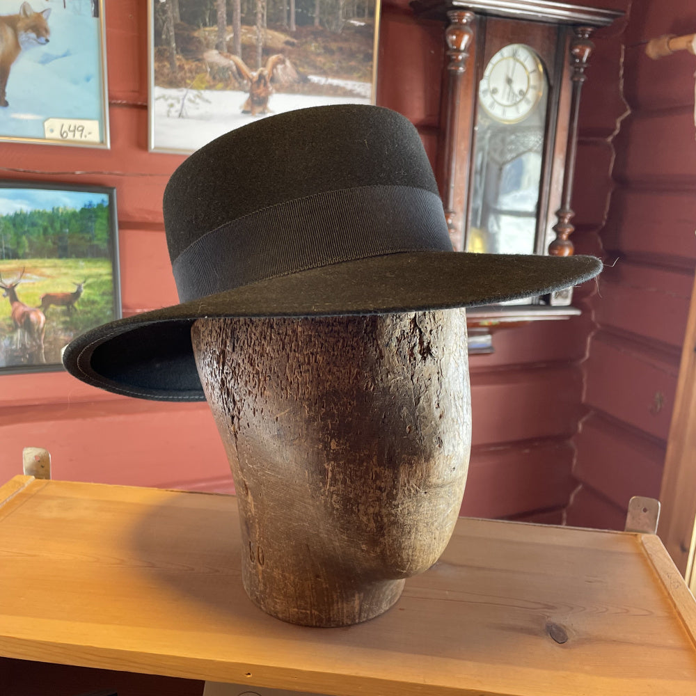 Bunad hat-model 5