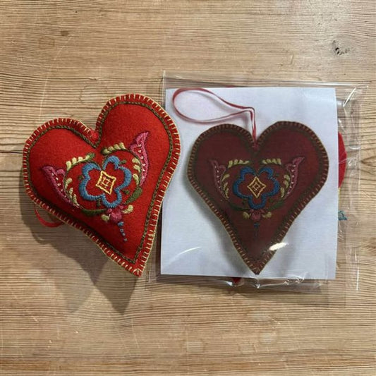 Pin cushion kit-heart-red