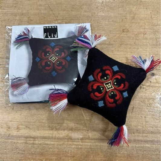 Pin cushion kit-pillow-black