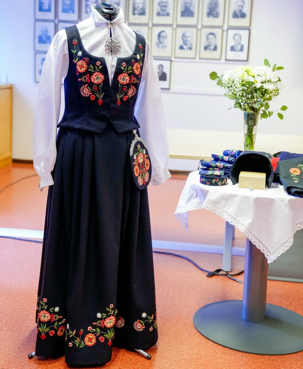 Bunad embroidery practice kit-Bardu-Målselv Bunad