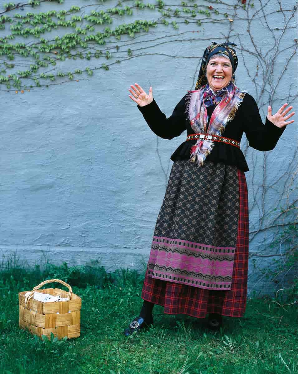 Bunad kit-Valdres Vang/Kvam Rutastakk-S/M