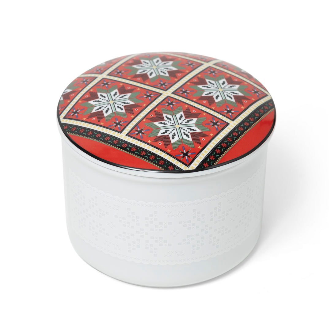 Porcelain jewelry box-Hardanger/large