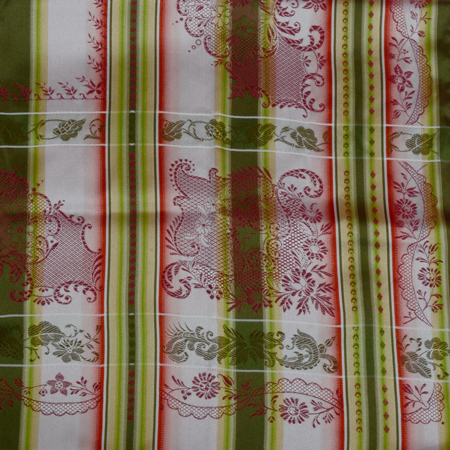 Theresia *040* silk scarf 80cm x 80cm-green/red