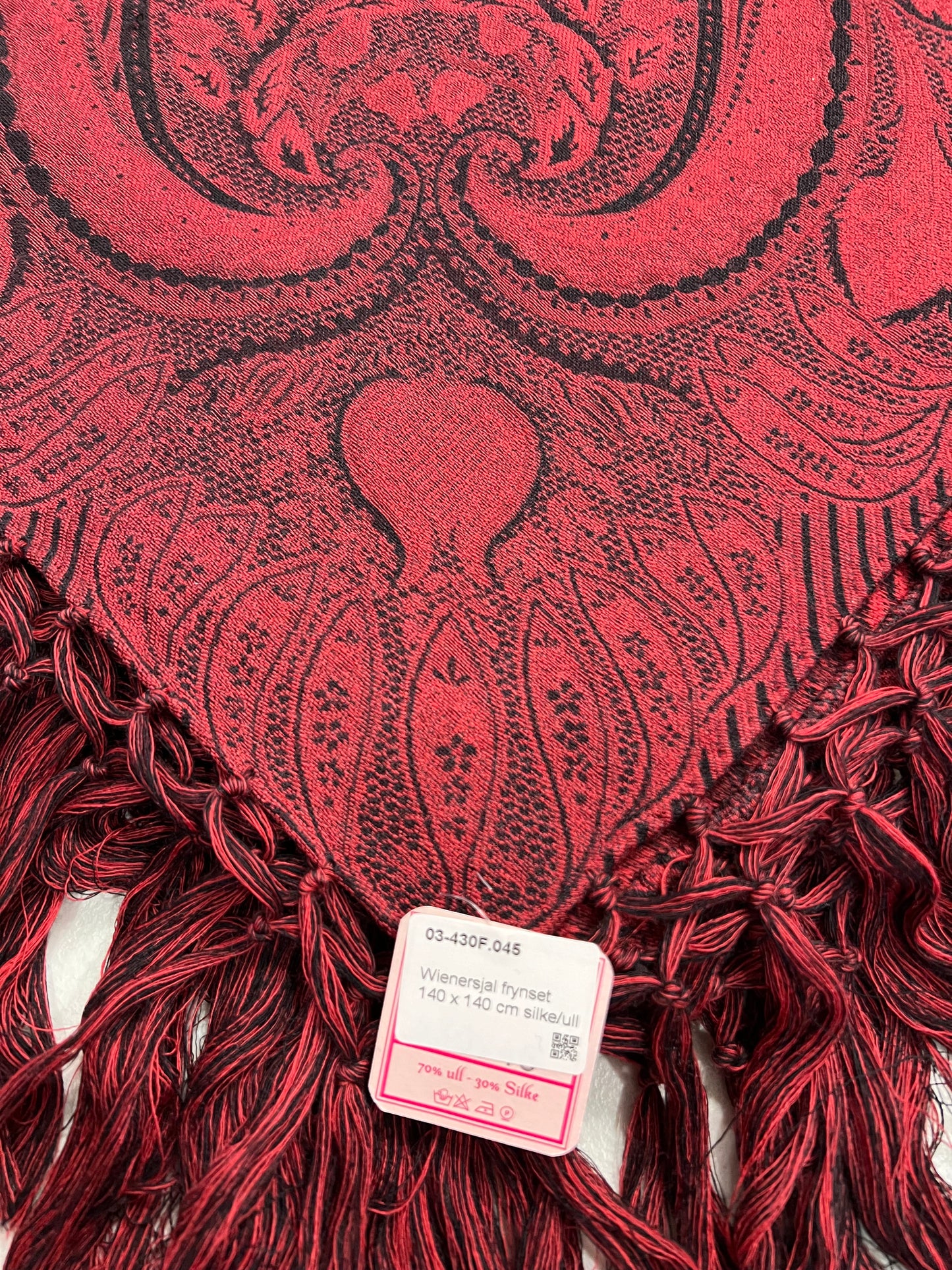Wiener shawl-silk/wool-140x140cm with long fringes