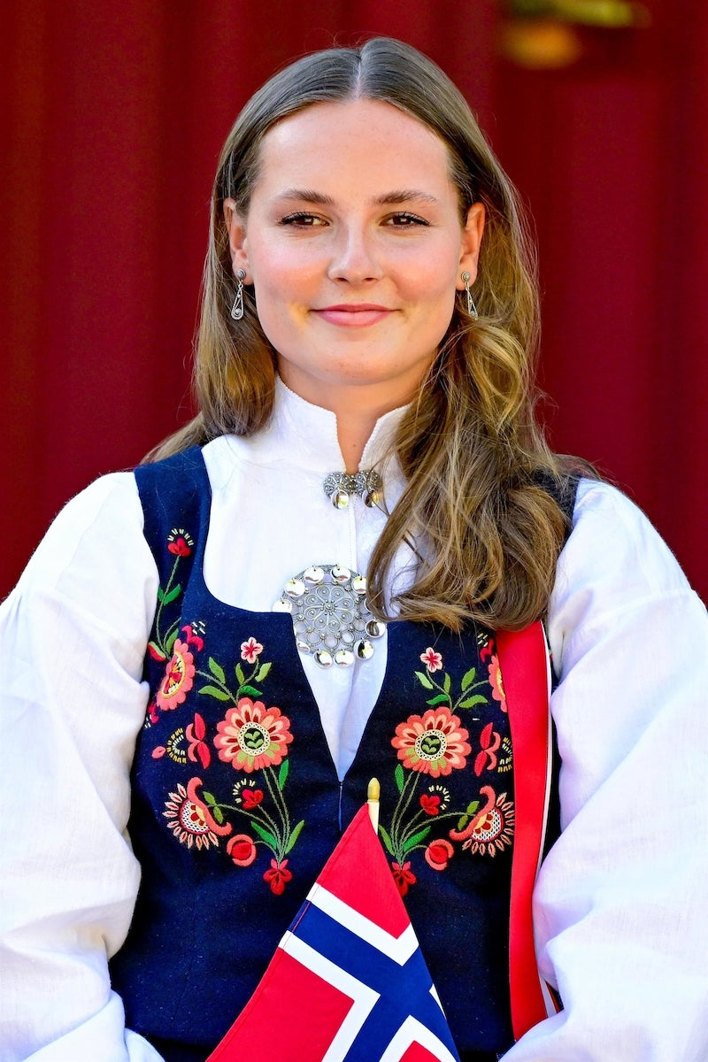 Bunad embroidery practice kit-Bardu-Målselv Bunad