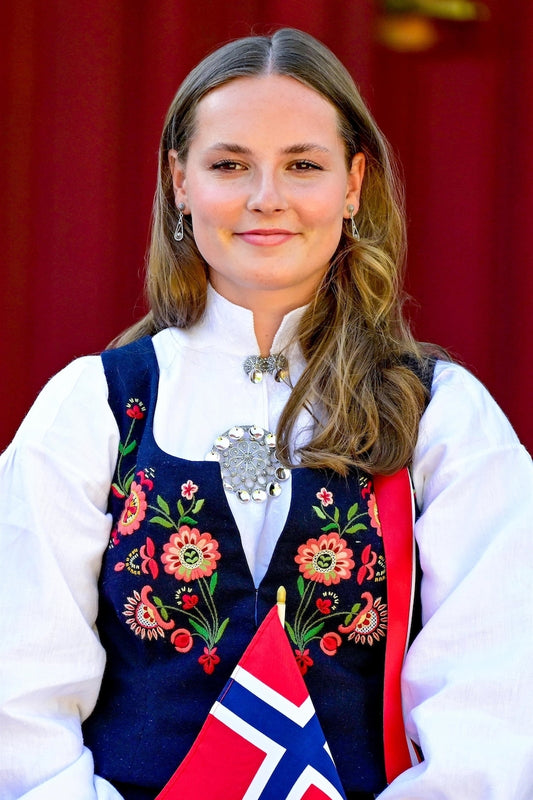 Bunad embroidery practice kit-Bardu-Målselv Bunad